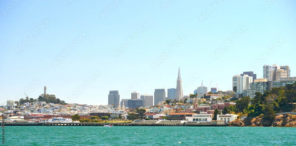 Obraz premium San Fransisco city Scape from the bay