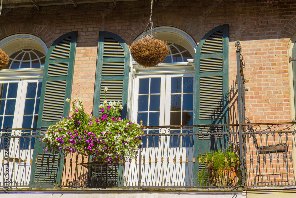 French Quarter architecture, New Orleans, Louisiana, United States. Built in the 18th century Spanish architectural style with cast iron balconies.