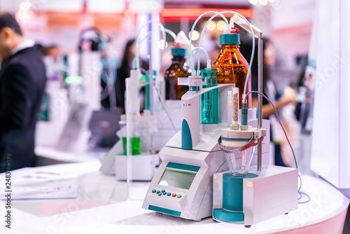 advance technology automatic titrator device for dosing chemical for volumetric or quantitative analysis in industrial medical pharmaceutical nutraceuticals food beverage etc.