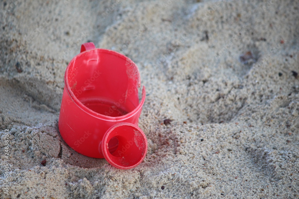 Gieskanne Spielzeug Sandkasten Kaputt Gieskanne Spielzeug Sandkasten Kaputt