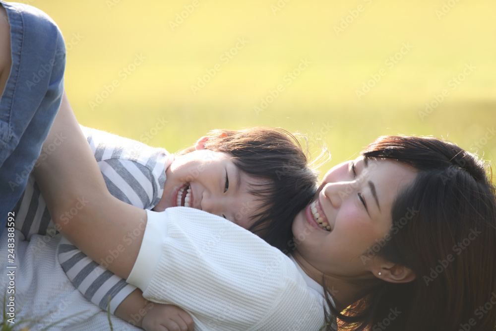 笑顔の親子 笑顔の親子