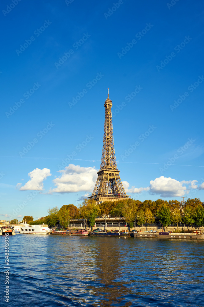 Fototapeta premium Eiffel Tower Taken From A Boat At Seine River