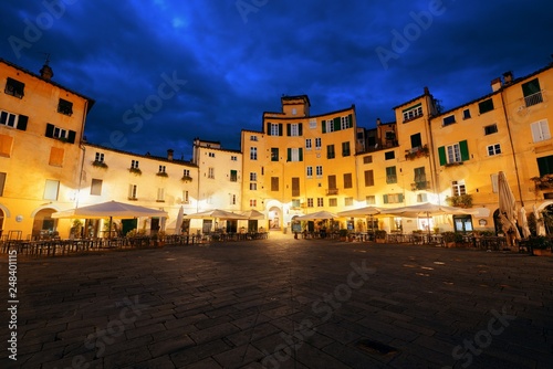 Piazza dell Anfiteatro night view © rabbit75_fot