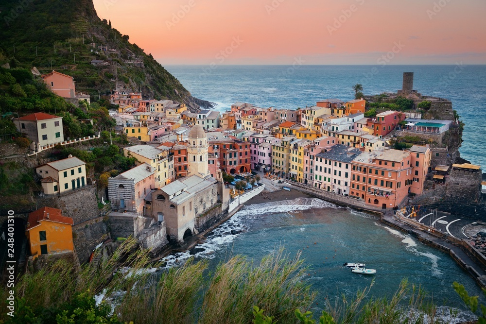 Vernazza bay buildings and sea in Cinque Terre