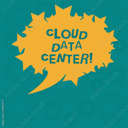 Conceptual hand writing showing Cloud Data Center. Business photo showcasing off premise form computing that stores data on Internet Oval Color Speech Bubble with Stars as Outline Text Space