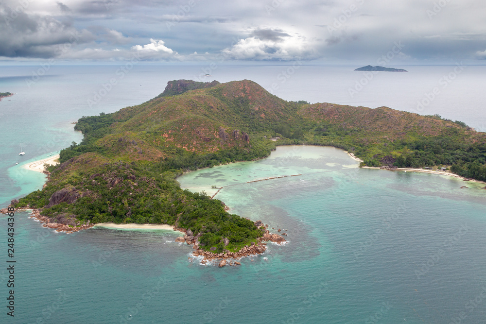 Φωτογραφία Aerial view of the small island Curieuse, Seychelles in the Indian Ocean