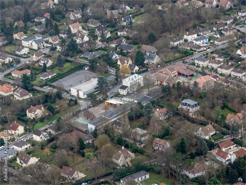 vue aérienne de la ville de l'étang-la-ville à l'ouest de Paris
