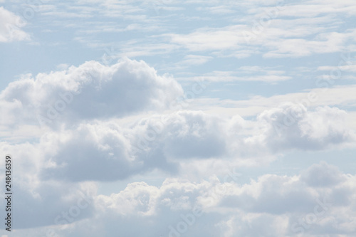 Fototapeta Naklejka Na Ścianę i Meble -  Wolken, Blauer Himmel