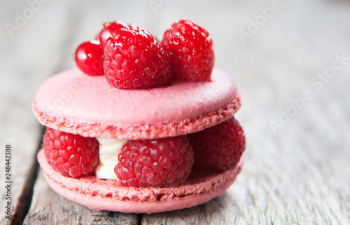 macaron aux amandes et framboises