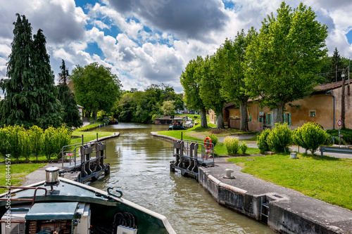 Tableau sur toile boat trip on the canal du midi near the city of Toulouse