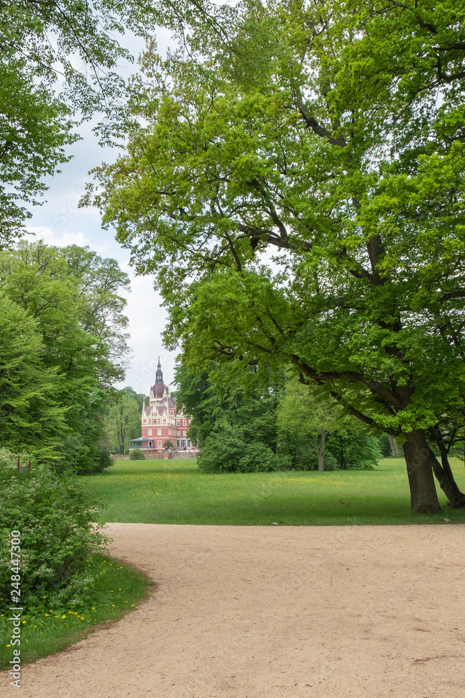 Das Neue Schloß im Muskauer Park Das Neue Schloß im Muskauer Park