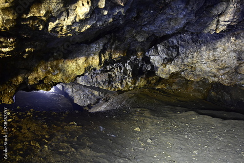 Jaskinia Twardowskiego, jaskinie na Jurze Krakowsko-Częstochowskiej 