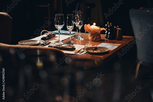 Foto luxury tableware beautiful table setting in restaurant