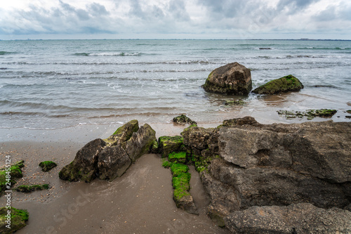 Fototapeta Naklejka Na Ścianę i Meble -  Cold sea in cloudy weather