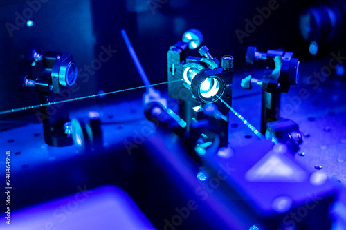 laser reflect on optic table un quantum laboratory b photo