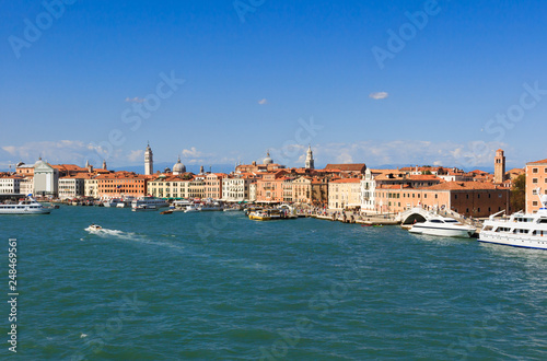 Grand canal in Venice © elvirkin