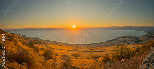 Foto Sea of Galilee (the Kinneret lake), at sunset
