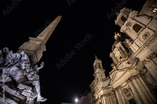 La Fontana dei 4 Fiumi e Sant'Agnese in Agone a Piazza Navona a Roma