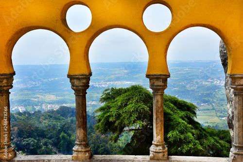 Widok z pa  acu Pena w Sintra  Portugalia