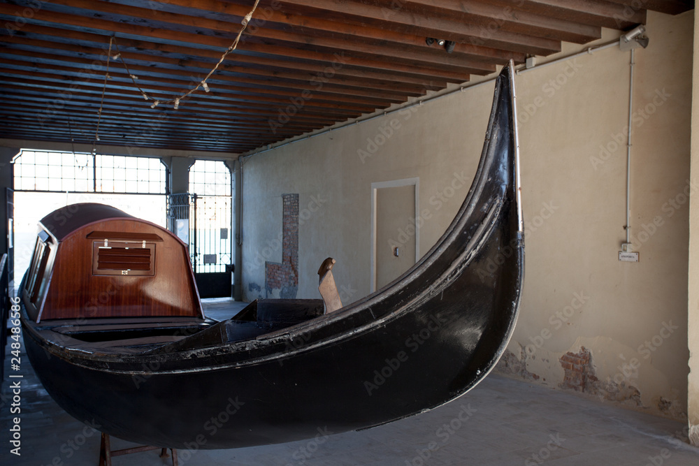 Fototapeta Gondola recover in Giudecca island, Venice