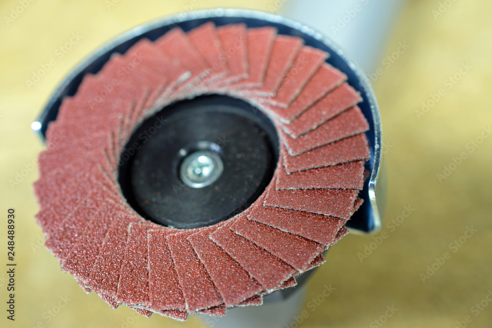Ταπετσαρία Close up of lamella sander disc.