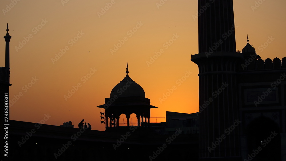 the architecture of Jama Masjid , mosque situated in Delhi, India