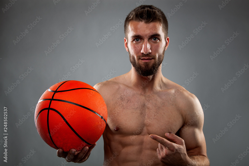 Portrait eines bärtigen Basketballers Portrait eines bärtigen Basketballers