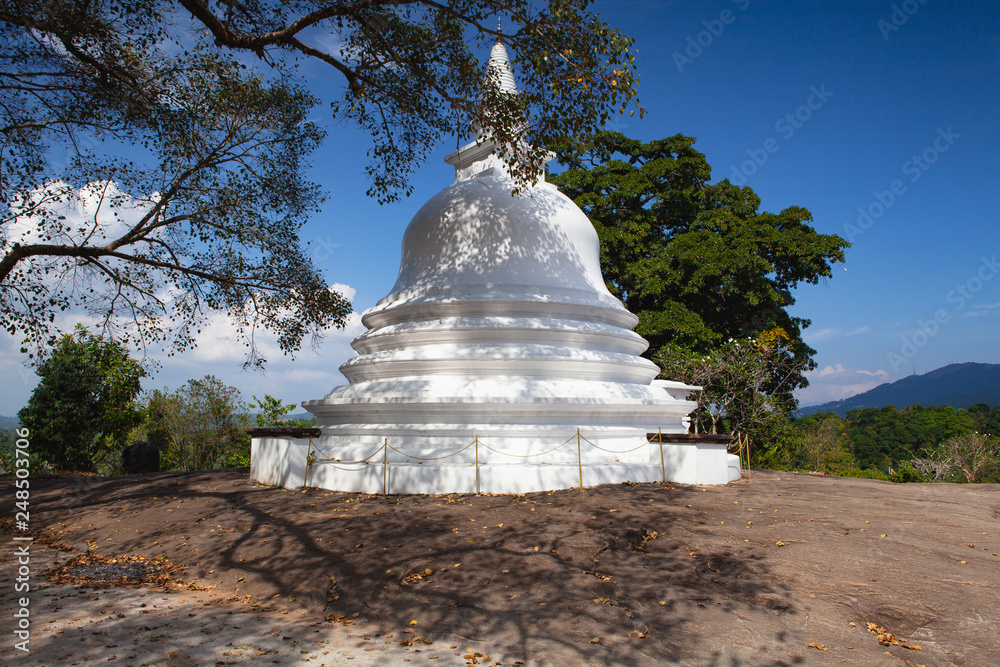 Lankatilaka Vihara is an ancient Buddhist temple situated in Udunuwara of Kandy, Sri Lanka