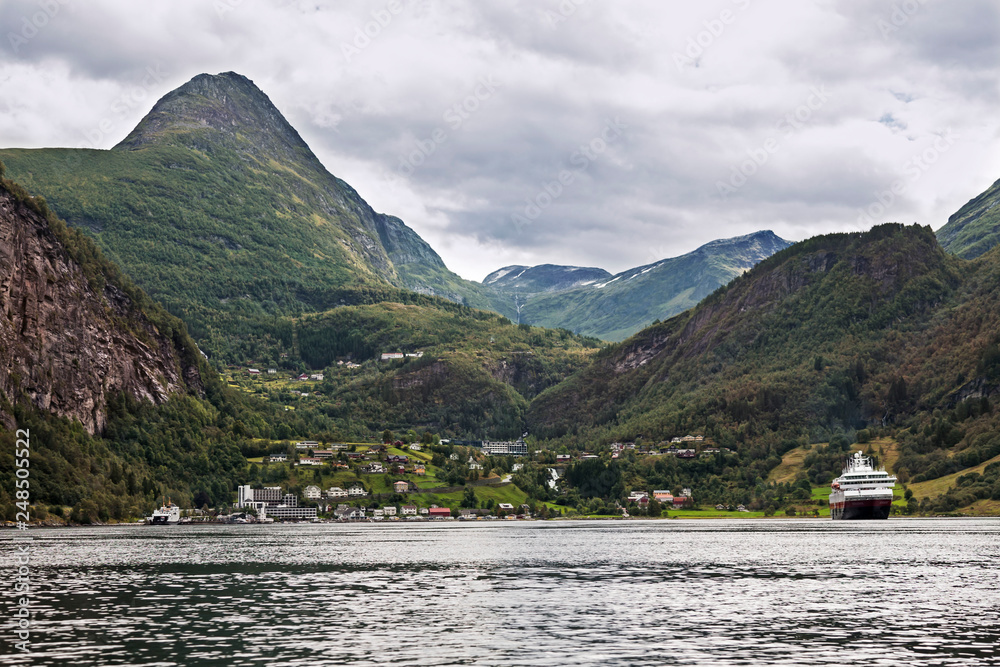 Gairangen,  Fjorde