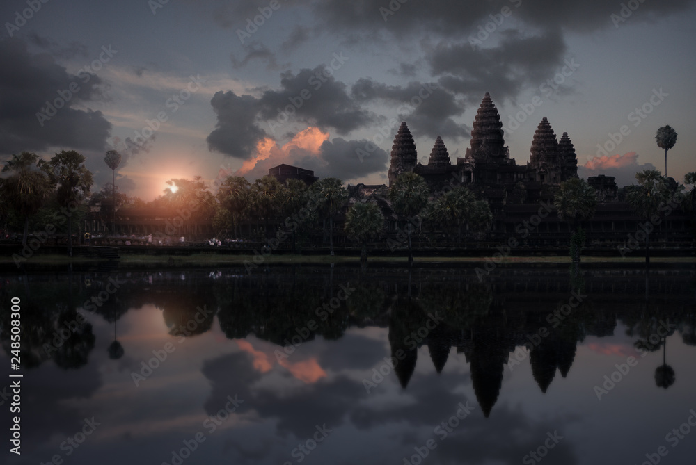 Naklejka premium Cambodia Sunrise