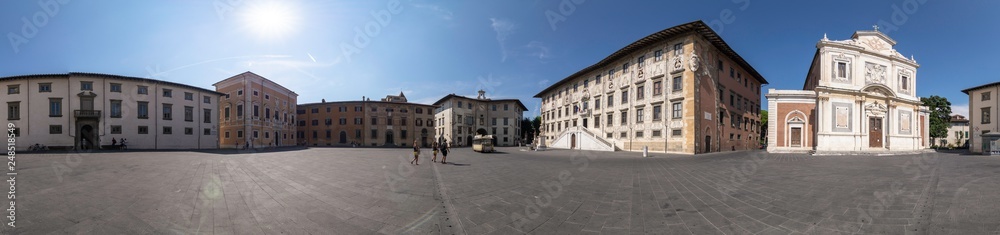 Panoramic view of the entire Piazza dei Cavalieri
