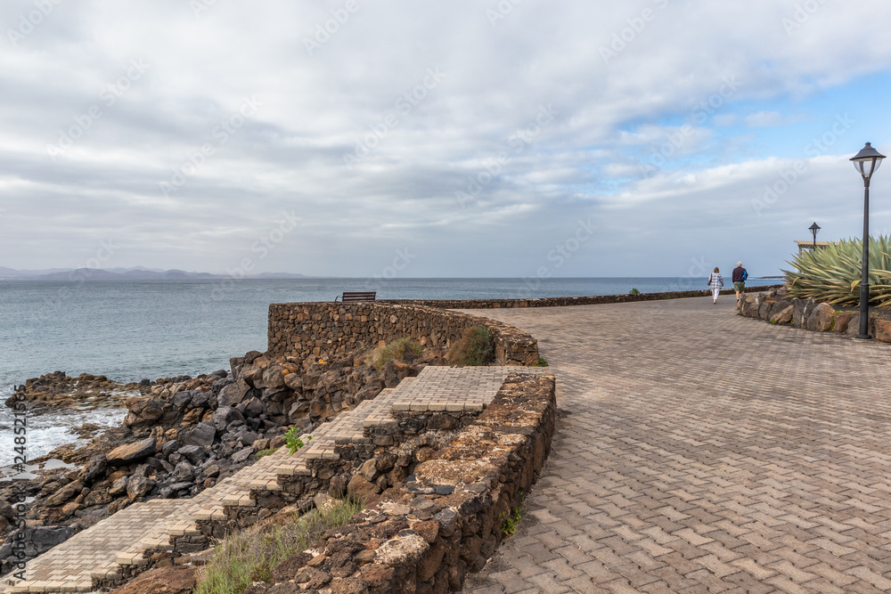 Fototapeta premium Playa Blanca Promenade