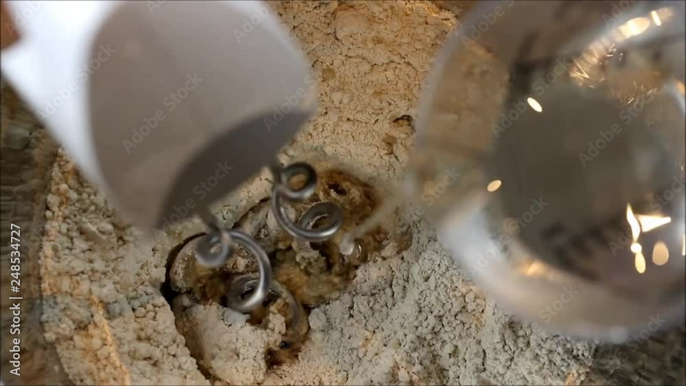 Brot backen und zubereiten mit dem Handrührgerät