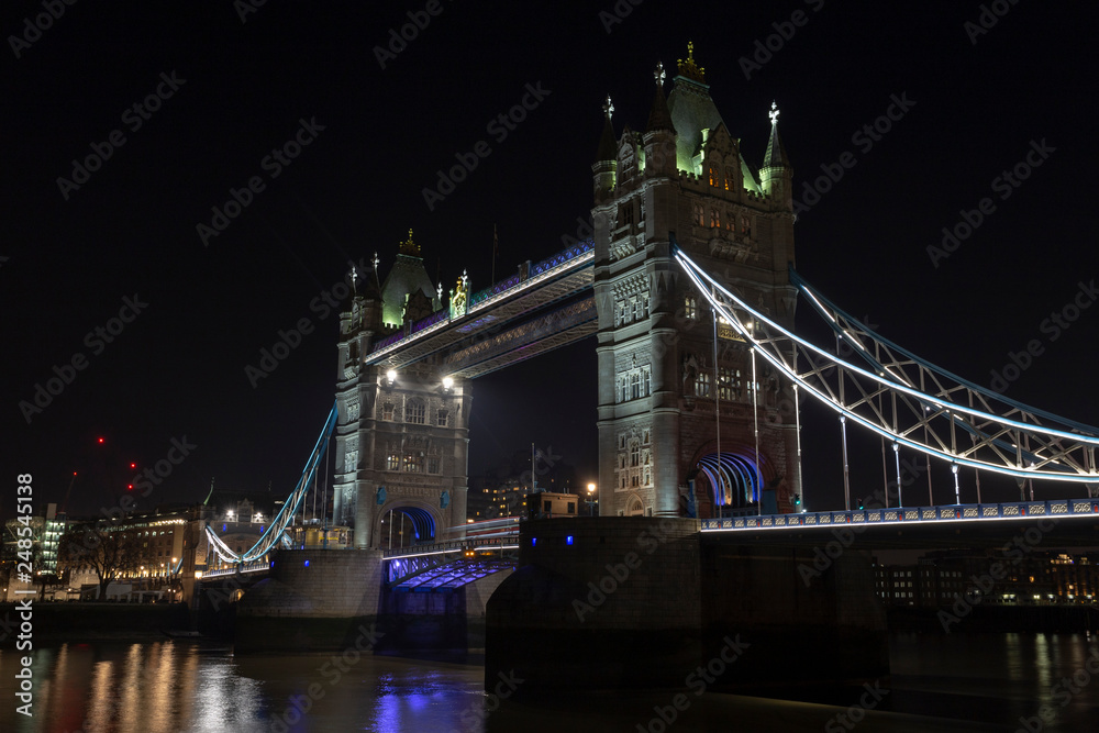 Obraz premium Tower Bridge in London