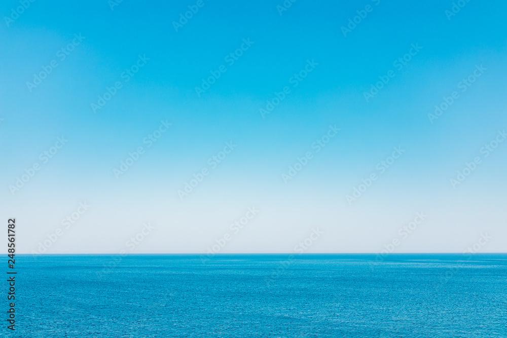 Obraz premium Blue sea and sky
