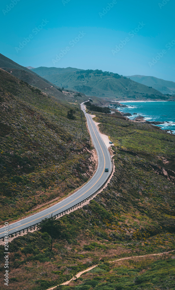 Obraz premium Drive On the Open Road