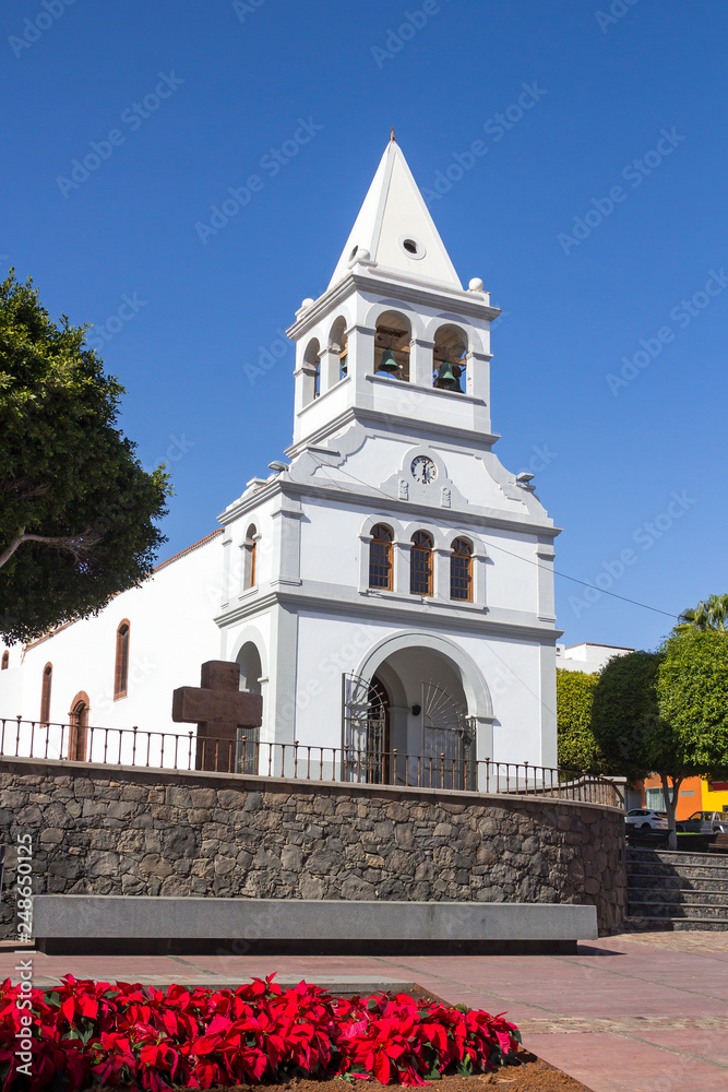 Cinco Competir Adjuntar a Church of Our Lady of Rosario, Puerto del Rosario, Fuerteventura, Spain  foto de Stock | Adobe Stock