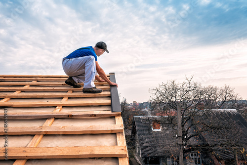 professional master makes new roof