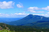 十和田八幡平国立公園。八幡平頂上より岩手山を望む。八幡平　岩手　日本。６月下旬。
