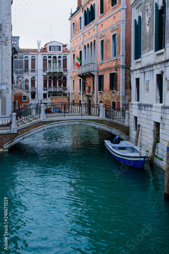 Canals, Venice © RnDmS