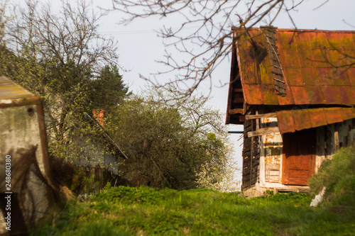 old wooden house © Taras
