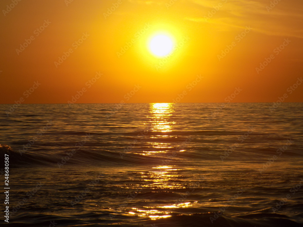 Fototapeta premium Atardecer en la playa