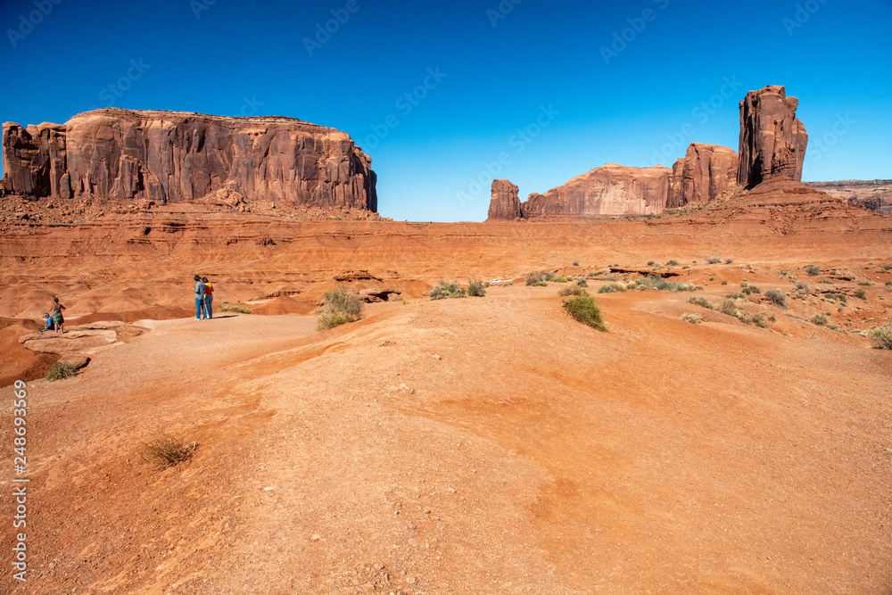 Fototapeta premium Amazing landscape of Monument Valley on a sunny summer afternoon