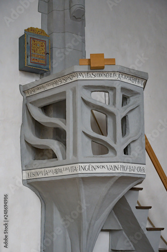 Kanzel in der reformierten Kirche, Schuls/Scuol, Engadin, Graubünden, Schweiz photo