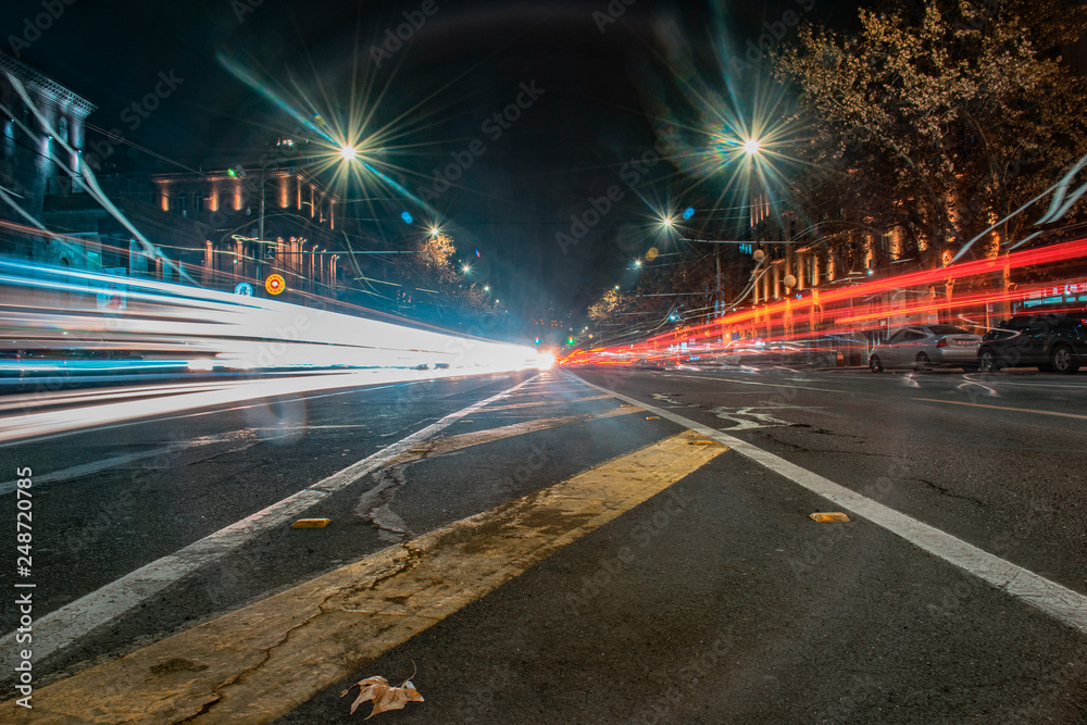Fototapeta premium traffic in city at night