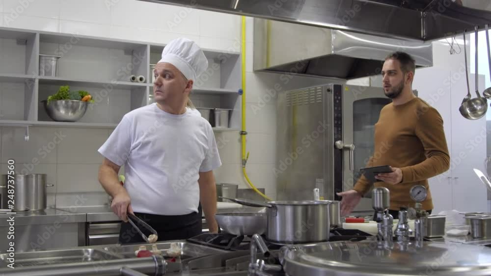 angry manager yells at kitchen Chef he quits job angry manager yells at kitchen Chef he quits job