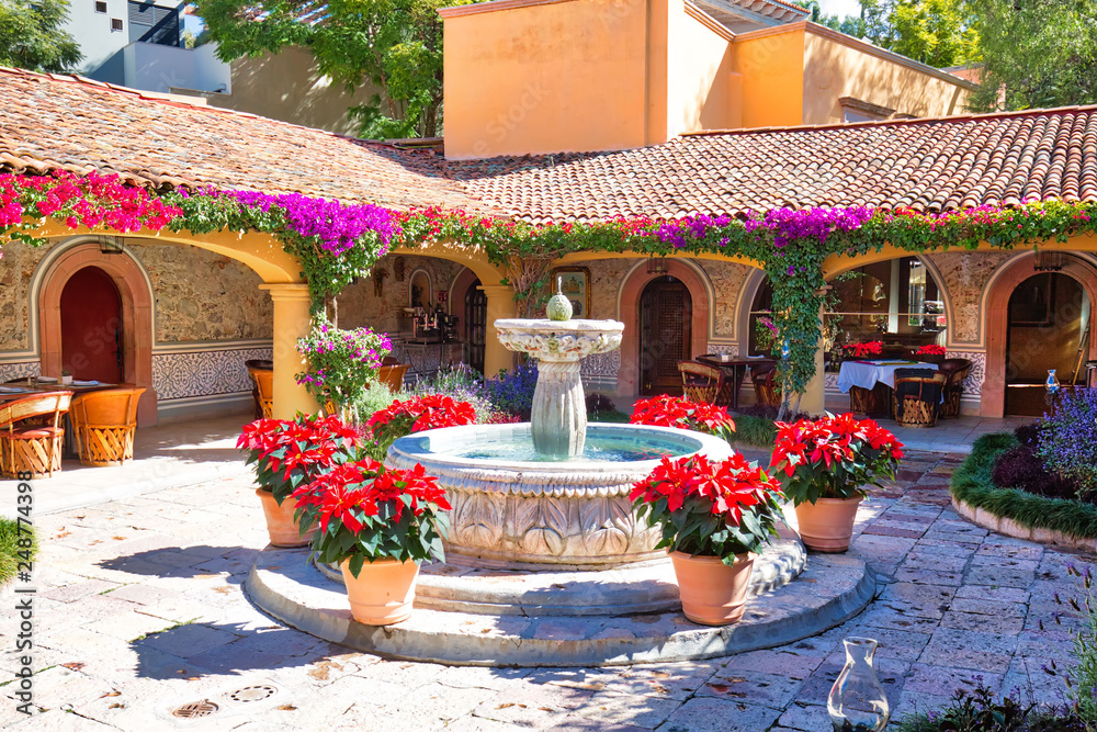 Naklejka premium Mexico, Colorful buildings and streets of San Miguel de Allende in Zona Centro of historic city center