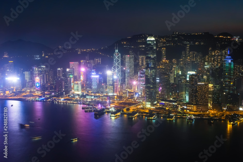 香港 スカイ100（環球貿易広場）からの夜景 © 健太 上田