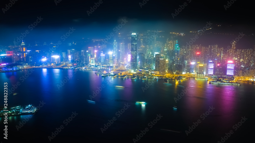 香港 スカイ100（環球貿易広場）からの夜景