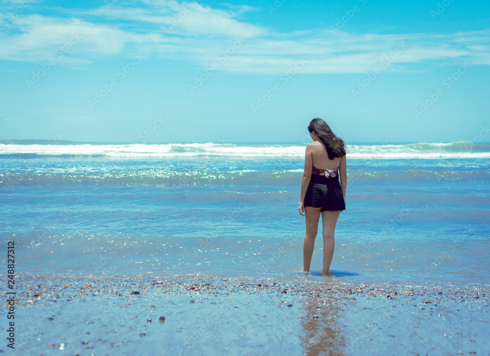 chica en playa chica en playa